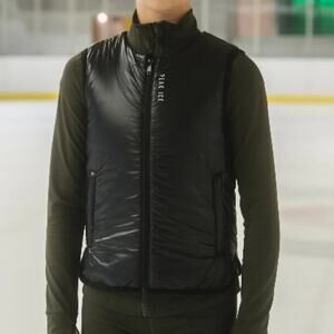 PEAK ICE Women's Ice Skating  Puffer Vest With Zipper Front Closure. S